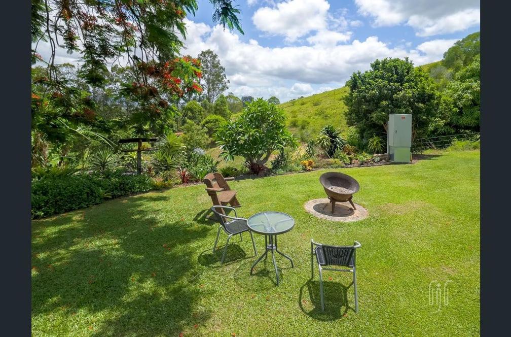 Amamoor Homestead And Country Cottages Bagian luar foto