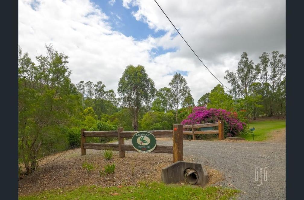 Amamoor Homestead And Country Cottages Bagian luar foto