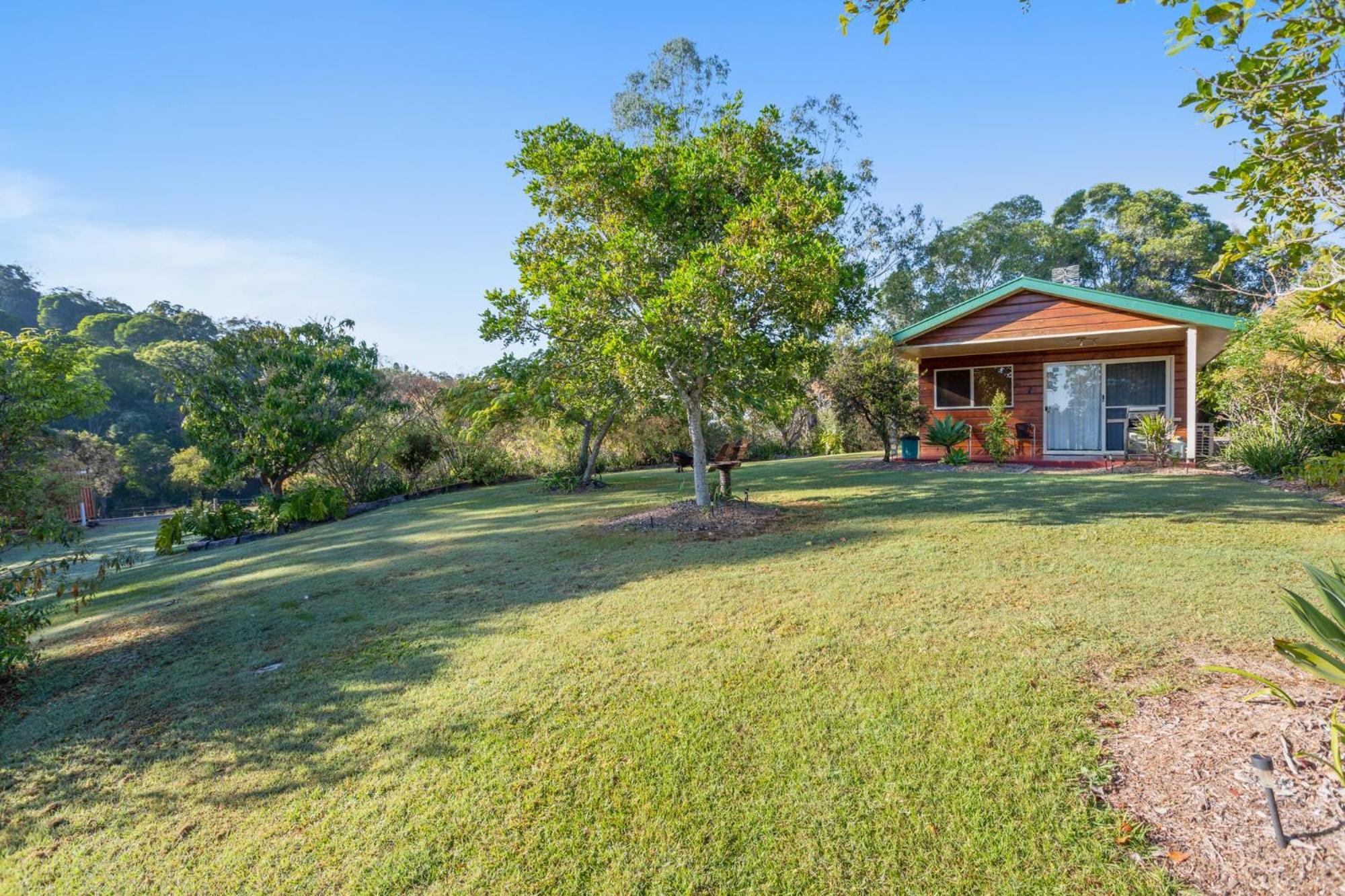 Amamoor Homestead And Country Cottages Bagian luar foto